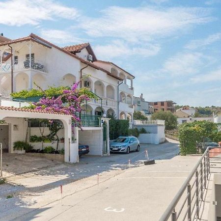 Apartment Bubi Trogir Exterior foto