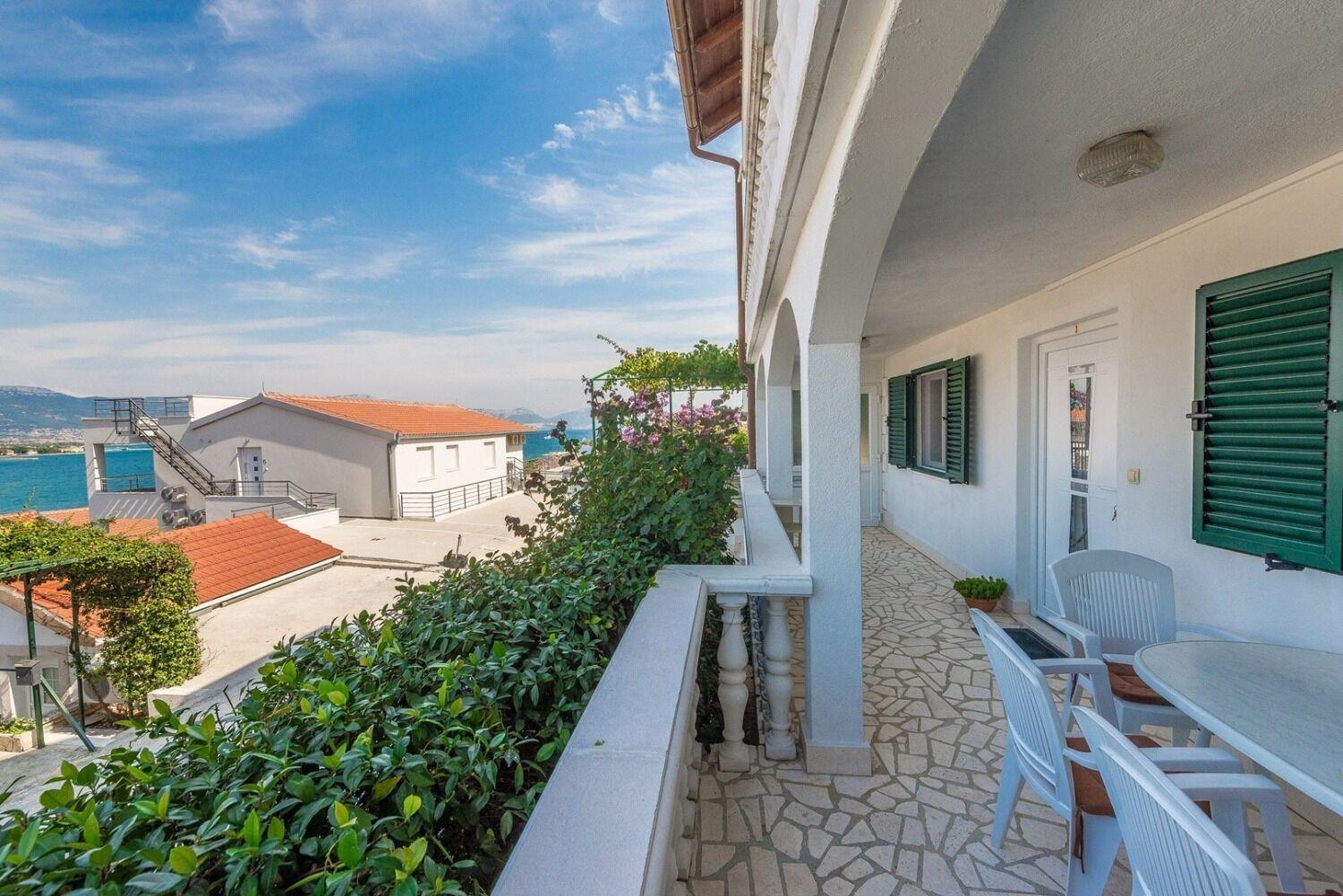 Apartment Bubi Trogir Exterior foto